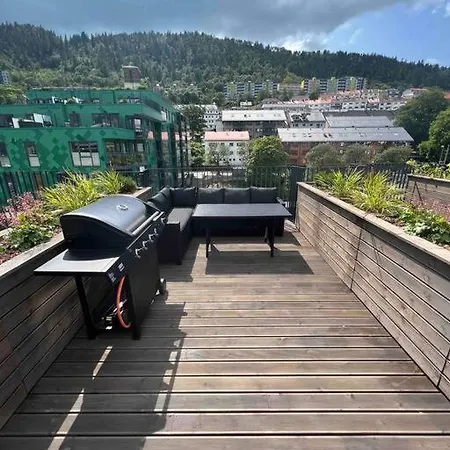 Apartamento Sentrums-naer Med Sjoutsikt Bergen