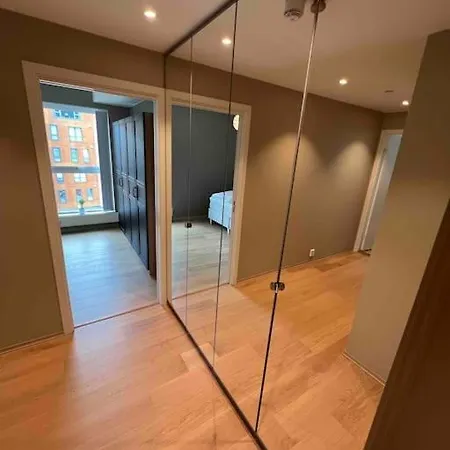 Apartamento Sentrums-naer Med Sjoutsikt *